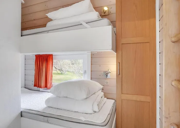 Holiday home Gorgeous In With Kitchen